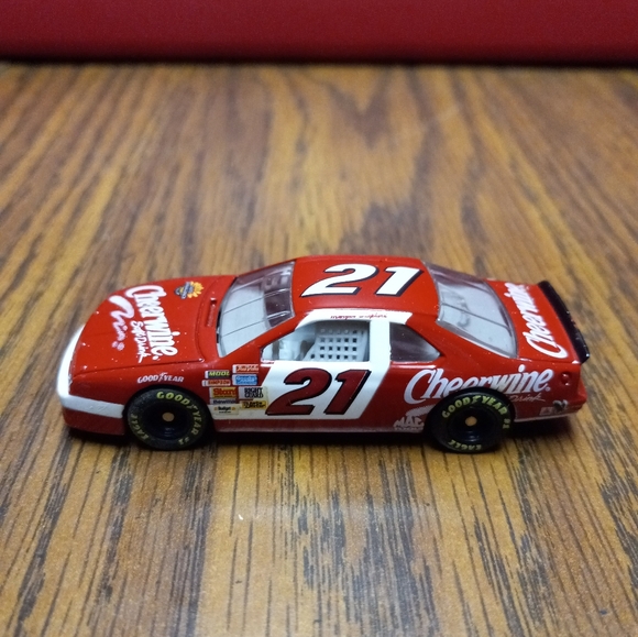 Vintage Cheerwine 1:64 Scale Die-Cast Thunderbird. - Picture 4 of 7